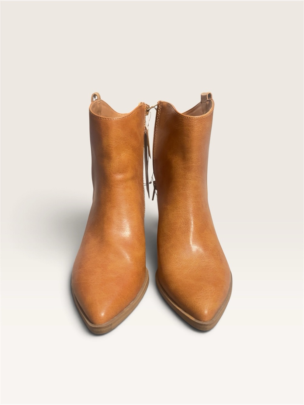 Universal Thread Boots Size 8 New with Tags
